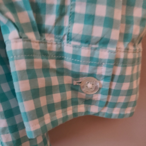 Vineyard Vines - Picture 3 of 4